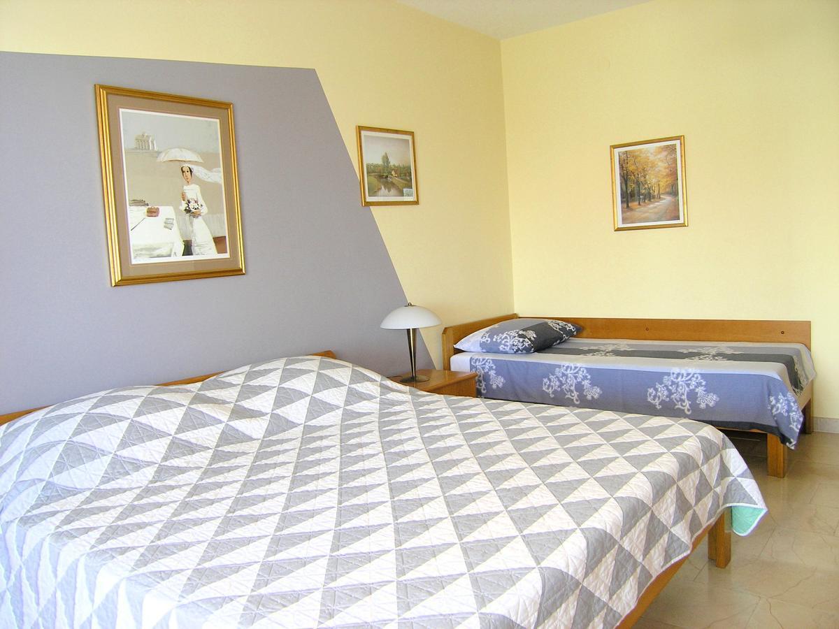 Apartments Oribella Veglia Exterior foto